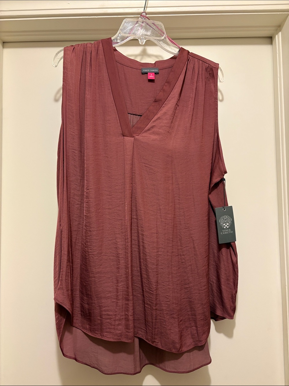 Vince Camuto Mauve Rosewood Cold-Shoulder V-Neck Tunic